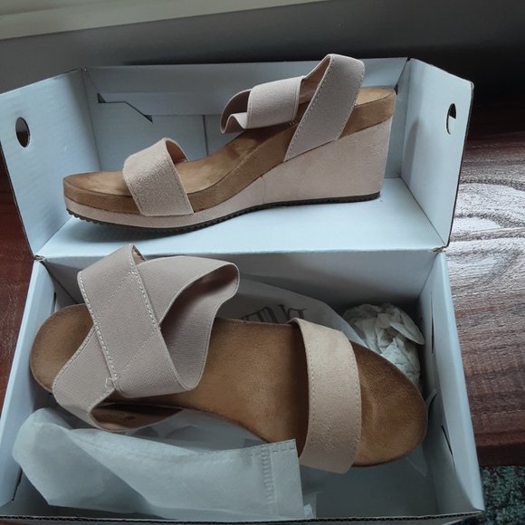 Dream Pairs Women's Light Pink Wedges - Picture 9 of 11